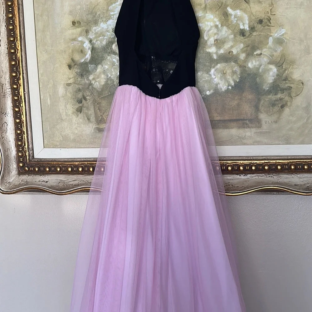 Dress - Picture 10 of 10